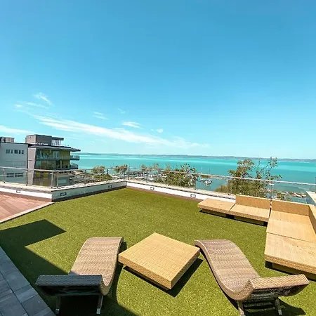 Admiral Sky Deluxe Apartman
