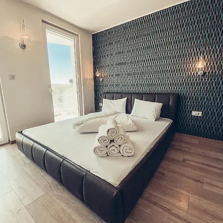 Admiral Sky Deluxe Apartman Apartment *